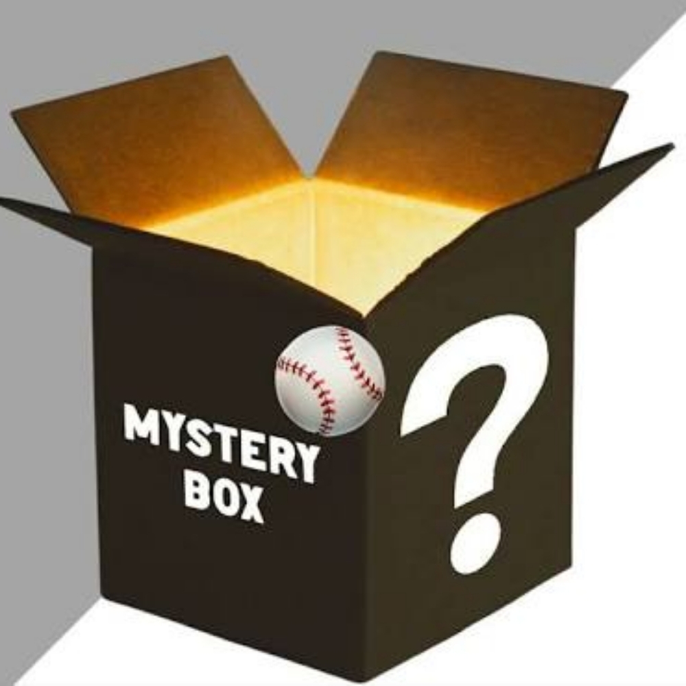 Mystery baseball Sports Cards pack(30 cards). Guaranteed slab or auto or memo